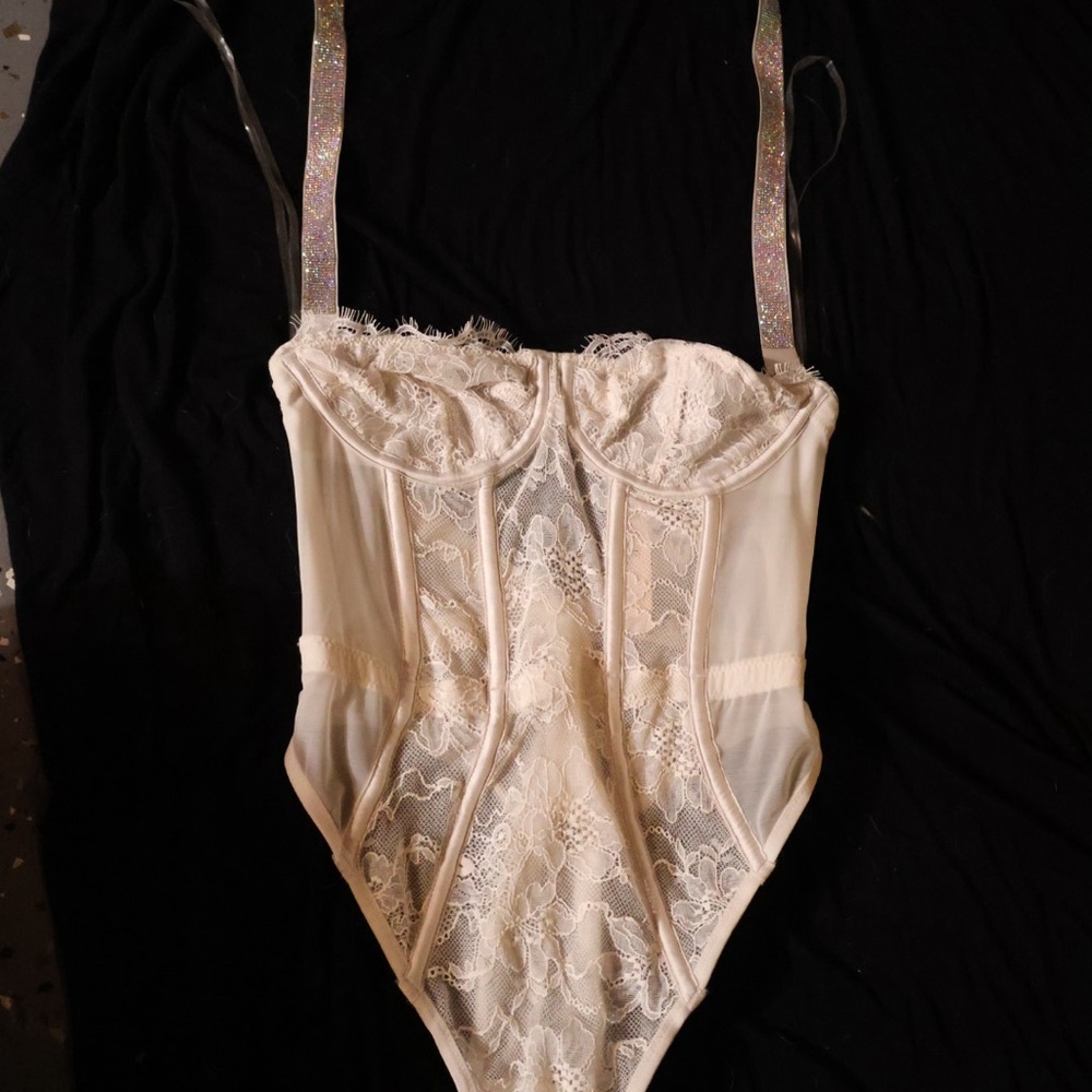 Chic Cream Lace Bodysuit with Glitter Straps